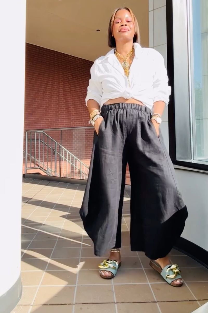 Looking for effortless ways to style black linen pants? This chic outfit guide features 25+ stylish black linen pants outfit ideas, from casual everyday looks to elevated summer outfits. Discover how to style black linen trousers with tops, shoes, and accessories for a polished, modern wardrobe. Black Linen Pants Outfit, Black Linen Pants Outfit Summer, Black Linen Pants Outfit Work, Black Linen Pants Outfit Summer Casual, Black Linen Pants Outfit Spring, Black Linen Pants Outfit Casual, Black Linen Pants Outfit Winter, Black Linen Pants Outfit Winter, Black Linen Pants And Sweater Outfit, Black Linen Pants Outfit Winter Casual, Black Linen Pants With Sneakers, Black Linen Pants With Sweater, With Black Top, With Jean Jacket, With Cardigan, With Sneakers Outfit, With Denim Jacket