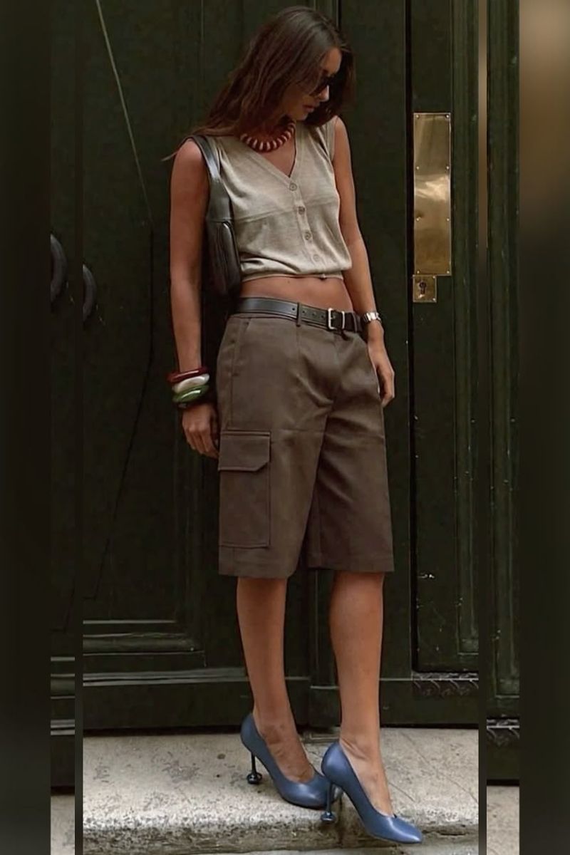 Looking for stylish ways to wear brown shorts? Discover chic brown shorts outfit ideas you can easily recreate, from tailored bermuda looks to casual everyday styling. Whether you’re dressing for brunch, travel, or summer days out, these outfit ideas will help you look effortlessly polished and put together.&nbsp;Brown Shorts With Boots, Brown Shorts With Black Top, Brown Shorts With Belt, Brown Shorts With White Top, Brown Shorts With Black Boots, Brown Shorts With Top, What To Wear With Chocolate Brown Shorts, What Color Shirt To Wear With Brown Shorts, What Shirt Goes With Brown Shorts, What Goes With Brown Shorts, What To Pair Brown Shorts With, Brown Shorts Outfit Summer, Brown Shorts Outfits Women Summer, Brown Shorts Outfit Casual, Club Outfit, Brown Shorts Outfit Ideas