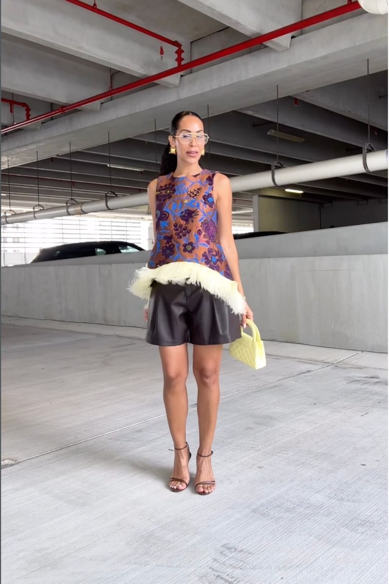 Looking for stylish ways to wear brown shorts? Discover chic brown shorts outfit ideas you can easily recreate, from tailored bermuda looks to casual everyday styling. Whether you’re dressing for brunch, travel, or summer days out, these outfit ideas will help you look effortlessly polished and put together.&nbsp;Brown Shorts With Boots, Brown Shorts With Black Top, Brown Shorts With Belt, Brown Shorts With White Top, Brown Shorts With Black Boots, Brown Shorts With Top, What To Wear With Chocolate Brown Shorts, What Color Shirt To Wear With Brown Shorts, What Shirt Goes With Brown Shorts, What Goes With Brown Shorts, What To Pair Brown Shorts With, Brown Shorts Outfit Summer, Brown Shorts Outfits Women Summer, Brown Shorts Outfit Casual, Club Outfit, Brown Shorts Outfit Ideas