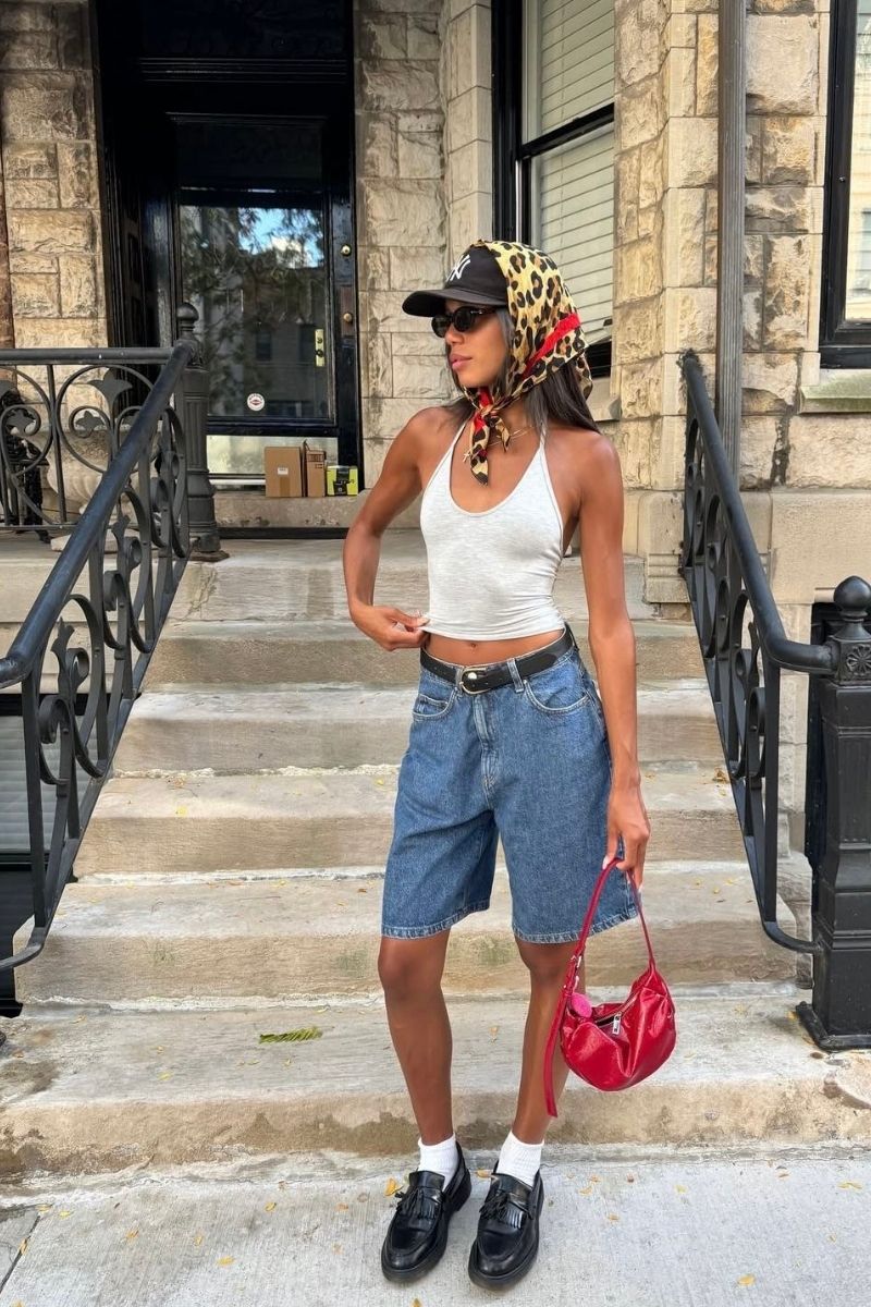 Discover chic and effortless denim Bermuda shorts outfit ideas you’ll want to wear on repeat. From casual everyday looks to elevated, fashion-forward styling, explore how to style Bermuda shorts with blazers, boots, flats, and statement accessories for every season and occasion. Denim Bermuda Shorts Outfit Street Style, Denim Bermuda Shorts Outfit Summer, Denim Bermuda Shorts Outfit Winter, Denim Bermuda Shorts Outfit Aesthetic, Denim Bermuda Shorts Outfit Black Women, Denim Bermuda Shorts With Sneakers, Denim Bermuda Shorts Outfit Plus Size, Denim Bermuda Shorts Outfit Baddie, Denim Bermuda Shorts Outfit Fall, What To Wear With Denim Bermuda Shorts, Denim Bermuda Shorts With Sneakers, Denim Bermuda Shorts With Heels, Denim Bermuda Shorts With Boots Outfit