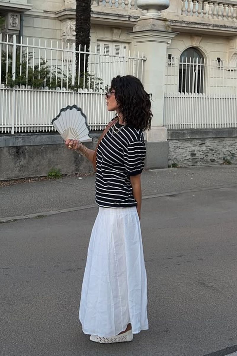 Discover chic and effortless maxi linen skirt outfit ideas you can wear all season long. From casual everyday looks to elevated, polished styling, this guide shows you exactly how to style linen skirts with modern pieces, accessories, and timeless wardrobe staples for a relaxed yet sophisticated aesthetic. Maxi Linen Skirt Outfit, Maxi Linen Skirt Outfit Summer, Maxi Linen Skirt Outfit Black, Maxi Linen Skirt Outfit Winter, Maxi Linen Skirt Black, Maxi Linen Skirt White, Maxi Linen Skirt Outfit Work, Maxi Linen Skirt Styling, Maxi Linen Skirt Pattern, Maxi Linen Skirt Aesthetic, Maxi Linen Skirt Outfit Ideas, Black, White, Pink, Blue, Beige, What To Wear With Black Linen Maxi Skirt, Linen Maxi Skirt With Slit, What To Wear With Linen Maxi Skirt, With Boots, With Sneakers Discover chic and effortless maxi linen skirt outfit ideas you can wear all season long. From casual everyday looks to elevated, polished styling, this guide shows you exactly how to style linen skirts with modern pieces, accessories, and timeless wardrobe staples for a relaxed yet sophisticated aesthetic. Maxi Linen Skirt Outfit, Maxi Linen Skirt Outfit Summer, Maxi Linen Skirt Outfit Black, Maxi Linen Skirt Outfit Winter, Maxi Linen Skirt Black, Maxi Linen Skirt White, Maxi Linen Skirt Outfit Work, Maxi Linen Skirt Styling, Maxi Linen Skirt Pattern, Maxi Linen Skirt Aesthetic, Maxi Linen Skirt Outfit Ideas, Black, White, Pink, Blue, Beige, What To Wear With Black Linen Maxi Skirt, Linen Maxi Skirt With Slit, What To Wear With Linen Maxi Skirt, With Boots, With Sneakers