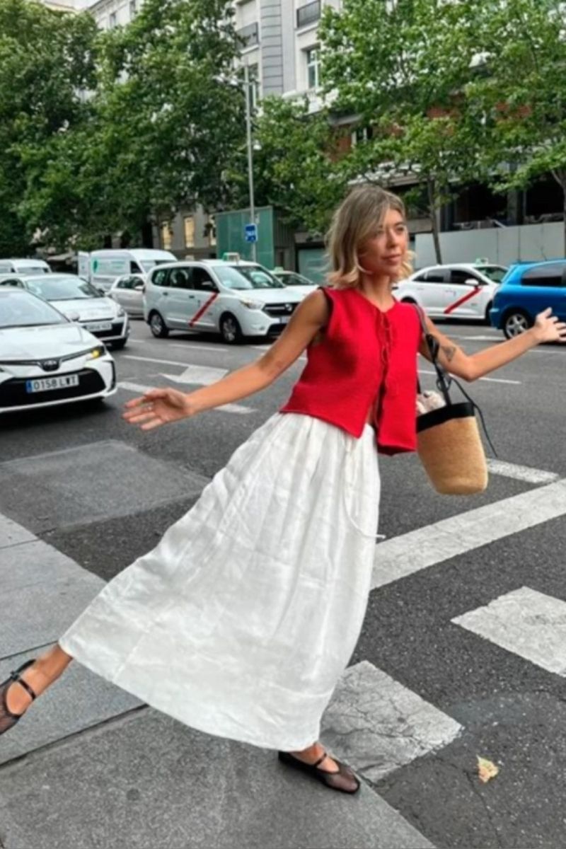 Discover chic and effortless maxi linen skirt outfit ideas you can wear all season long. From casual everyday looks to elevated, polished styling, this guide shows you exactly how to style linen skirts with modern pieces, accessories, and timeless wardrobe staples for a relaxed yet sophisticated aesthetic. Maxi Linen Skirt Outfit, Maxi Linen Skirt Outfit Summer, Maxi Linen Skirt Outfit Black, Maxi Linen Skirt Outfit Winter, Maxi Linen Skirt Black, Maxi Linen Skirt White, Maxi Linen Skirt Outfit Work, Maxi Linen Skirt Styling, Maxi Linen Skirt Pattern, Maxi Linen Skirt Aesthetic, Maxi Linen Skirt Outfit Ideas, Black, White, Pink, Blue, Beige, What To Wear With Black Linen Maxi Skirt, Linen Maxi Skirt With Slit, What To Wear With Linen Maxi Skirt, With Boots, With Sneakers Discover chic and effortless maxi linen skirt outfit ideas you can wear all season long. From casual everyday looks to elevated, polished styling, this guide shows you exactly how to style linen skirts with modern pieces, accessories, and timeless wardrobe staples for a relaxed yet sophisticated aesthetic. Maxi Linen Skirt Outfit, Maxi Linen Skirt Outfit Summer, Maxi Linen Skirt Outfit Black, Maxi Linen Skirt Outfit Winter, Maxi Linen Skirt Black, Maxi Linen Skirt White, Maxi Linen Skirt Outfit Work, Maxi Linen Skirt Styling, Maxi Linen Skirt Pattern, Maxi Linen Skirt Aesthetic, Maxi Linen Skirt Outfit Ideas, Black, White, Pink, Blue, Beige, What To Wear With Black Linen Maxi Skirt, Linen Maxi Skirt With Slit, What To Wear With Linen Maxi Skirt, With Boots, With Sneakers