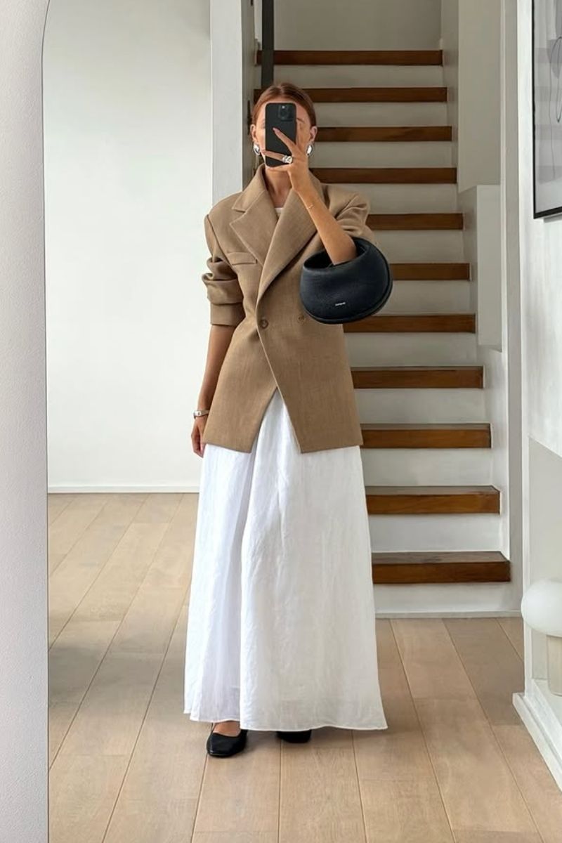 Discover chic and effortless maxi linen skirt outfit ideas you can wear all season long. From casual everyday looks to elevated, polished styling, this guide shows you exactly how to style linen skirts with modern pieces, accessories, and timeless wardrobe staples for a relaxed yet sophisticated aesthetic. Maxi Linen Skirt Outfit, Maxi Linen Skirt Outfit Summer, Maxi Linen Skirt Outfit Black, Maxi Linen Skirt Outfit Winter, Maxi Linen Skirt Black, Maxi Linen Skirt White, Maxi Linen Skirt Outfit Work, Maxi Linen Skirt Styling, Maxi Linen Skirt Pattern, Maxi Linen Skirt Aesthetic, Maxi Linen Skirt Outfit Ideas, Black, White, Pink, Blue, Beige, What To Wear With Black Linen Maxi Skirt, Linen Maxi Skirt With Slit, What To Wear With Linen Maxi Skirt, With Boots, With Sneakers Discover chic and effortless maxi linen skirt outfit ideas you can wear all season long. From casual everyday looks to elevated, polished styling, this guide shows you exactly how to style linen skirts with modern pieces, accessories, and timeless wardrobe staples for a relaxed yet sophisticated aesthetic. Maxi Linen Skirt Outfit, Maxi Linen Skirt Outfit Summer, Maxi Linen Skirt Outfit Black, Maxi Linen Skirt Outfit Winter, Maxi Linen Skirt Black, Maxi Linen Skirt White, Maxi Linen Skirt Outfit Work, Maxi Linen Skirt Styling, Maxi Linen Skirt Pattern, Maxi Linen Skirt Aesthetic, Maxi Linen Skirt Outfit Ideas, Black, White, Pink, Blue, Beige, What To Wear With Black Linen Maxi Skirt, Linen Maxi Skirt With Slit, What To Wear With Linen Maxi Skirt, With Boots, With Sneakers
