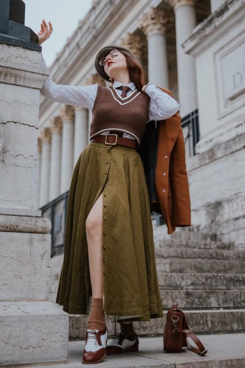 Discover the chicest linen skirt outfit ideas for every season, from effortless European summer looks to elevated casual styling. This fashion guide features elegant linen maxi skirts, relaxed midi outfits, vacation-ready styling tips, and timeless neutral combinations with sandals, woven bags, and effortless accessories for a polished, expensive-looking wardrobe. Linen Skirt With Pockets, With Sweater, With Sneakers, Linen Skirt With Belt, Linen Skirt With Slit, Linen Skirt With T-Shirt, Linen Skirt With Top, Linen Skirt With Blazer, Blue, Black, White, Beige, Short, Summer, Linen Skirt Styling, Linen Skirt Short, Linen Skirt And Top, Linen Skirt Beach Outfit, Linen Skirt Style, Linen Skirt In Fall, Linen Skirt Outfit Inspiration, Outfit Inspo White Linen Skirt, Winter