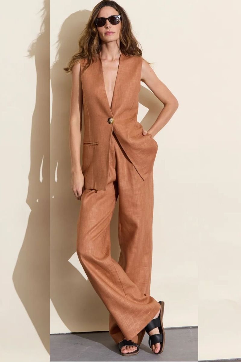 Discover how to style orange linen pants with chic, effortless outfit ideas perfect for summer and beyond. From casual daytime looks to elevated, fashion-forward combinations, this guide covers versatile styling tips, color pairings, and must-have accessories to help you create polished, standout outfits with ease. What To Wear With Burnt Orange Linen Pants, Linen Pants With Orange Top, What To Wear With Orange Linen Pants, Outfit With Orange Linen Pants, Orange Linen Pants Outfit, Orange Linen Pants Outfit Work, Orange Linen Pants Outfit Fall, Orange Linen Pants Outfit Hijab, Orange Linen Pants Styling, Orange Linen Pants Outfit Beach, Orange Linen Pants Women, Orange Linen Pants Outfit Casual, Orange Linen Pants Outfit Winter, Orange Linen Pants Outfit Plus Size, Outfit Ideas Discover how to style orange linen pants with chic, effortless outfit ideas perfect for summer and beyond. From casual daytime looks to elevated, fashion-forward combinations, this guide covers versatile styling tips, color pairings, and must-have accessories to help you create polished, standout outfits with ease. What To Wear With Burnt Orange Linen Pants, Linen Pants With Orange Top, What To Wear With Orange Linen Pants, Outfit With Orange Linen Pants, Orange Linen Pants Outfit, Orange Linen Pants Outfit Work, Orange Linen Pants Outfit Fall, Orange Linen Pants Outfit Hijab, Orange Linen Pants Styling, Orange Linen Pants Outfit Beach, Orange Linen Pants Women, Orange Linen Pants Outfit Casual, Orange Linen Pants Outfit Winter, Orange Linen Pants Outfit Plus Size, Outfit Ideas