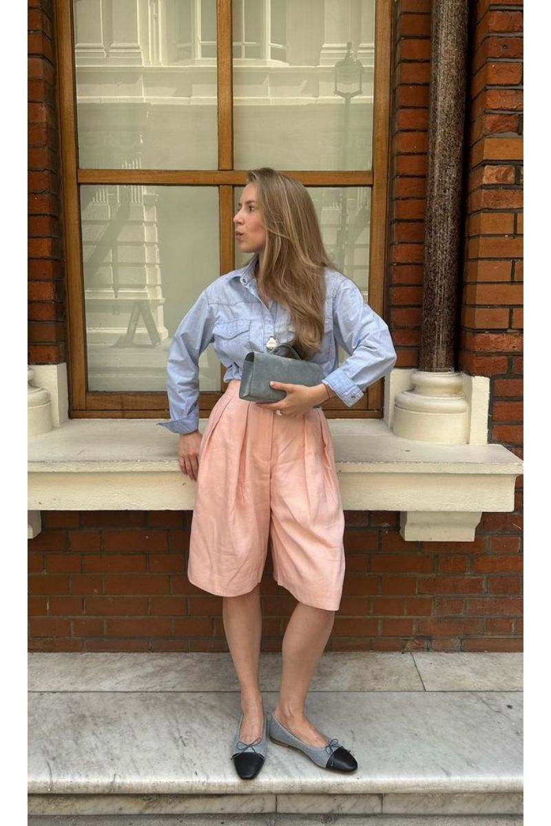 Discover how to style pink Bermuda shorts with these chic and versatile outfit ideas. From tailored blazer looks to casual everyday styling, this guide covers effortless ways to wear pink Bermuda shorts for summer, work, and beyond with modern, fashion-forward pieces. Pink Bermuda Shorts Outfit, Pink Bermuda Shorts Outfit Women, Pink Bermuda Shorts Outfit Aesthetic, Styling Pink Bermuda Shorts, Pink Denim Bermuda Shorts, Pink Denim Bermuda Shorts, Hot Pink Bermuda Shorts Outfit, Hot Pink Bermuda Shorts Outfit, Pink Plaid Bermuda Shorts, Pink Plaid Bermuda Shorts