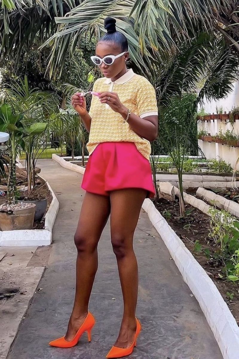 Discover chic and effortless pink shorts outfit ideas you’ll want to wear all summer long. From tailored Bermuda styles to bold hot pink looks, this guide covers how to style pink shorts with elevated basics, statement pieces, and on-trend accessories for every occasion. Pink Shorts Outfit Women, Pink Shorts Outfits Summer, Pink Shorts Outfit Ideas, Pink Shorts Outfits Summer Casual, Pink Shorts Outfits Casual, Pink Shorts Outfits Summer Street Styles, Pink Shorts Outfits Beach, Cute Outfit Ideas With Pink Shorts, Outfit Ideas With Light Pink Shorts, What To Wear With Pink And White Striped Shorts, What Tops To Wear With Pink Shorts, What Goes With Pink Shorts