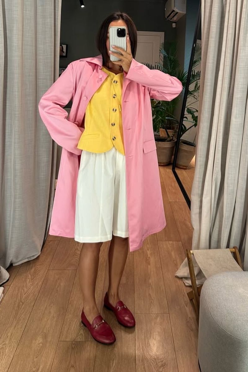 Discover chic and effortless ways to style white Bermuda shorts with these elevated outfit ideas. From tailored blazers and relaxed button-downs to statement tops and minimalist basics, this guide shows you how to create polished, on-trend looks for any occasion all summer long. White Bermuda Shorts Outfit Summer, White Bermuda Shorts Outfit Classy, White Bermuda Shorts Outfit Women,&nbsp; White Bermuda Shorts Outfit Aesthetic, White Bermuda Shorts Outfit Winter, White Bermuda Shorts Outfit Spring, White Bermuda Shorts Jeans Outfit, White Bermuda Shorts Outfit Work, White Bermuda Shorts Beach Outfit, White Bermuda Shorts Outfit Fall, White Bermuda Shorts With Shirt, What To Wear With White Bermuda Shorts, White Bermuda Shorts Outfit With Sneakers, What To Wear With White Bermuda Shorts