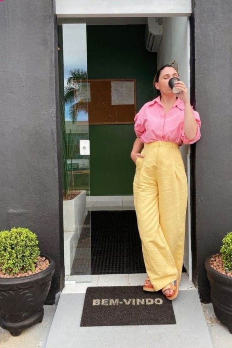 Discover how to style yellow linen pants with chic, effortless outfit ideas perfect for summer. From casual daytime looks to elevated tailored sets, this guide covers versatile styling tips, color pairings, and must-have accessories to help you create polished, fashion-forward outfits for any occasion. Yellow Linen Pants Outfit, Yellow Linen Pants Outfit Summer, Yellow Linen Pants Outfit Winter, Yellow Linen Pants Outfit Work, Yellow Linen Pants Outfit Hijab, Yellow Linen Pants Outfit Ideas, Yellow Linen Pants With Black Top, Beach, Yellow Linen Pants Styling, Yellow Linen Pants Fit, Yellow Linen Pants Outfit Aesthetic, Black Top, Yellow Linen Pants With White Shirt, With Blue Top, With Brown Top, What To Wear With Yellow Linen Pants, Butter Yellow Top With Linen Pants
